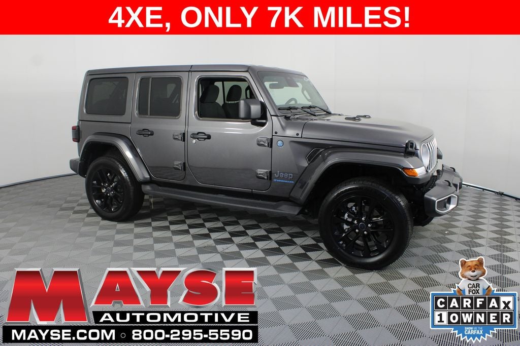 2025 Jeep Wrangler Sahara 4xe in Granite Crystal Metallic Clearcoat — front three-quarter view